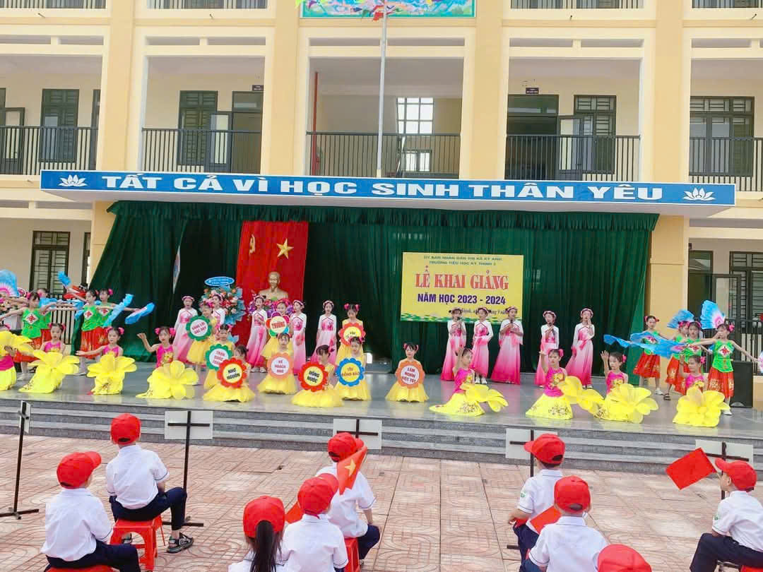 khai giảng 23 24