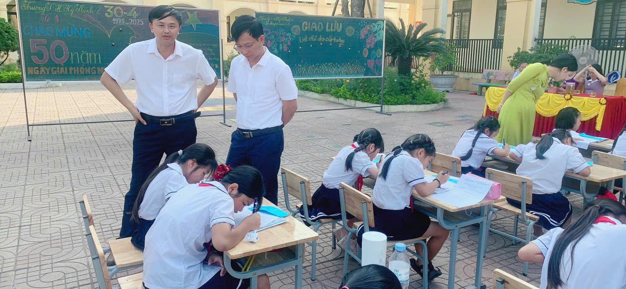 Thầy Hà 1